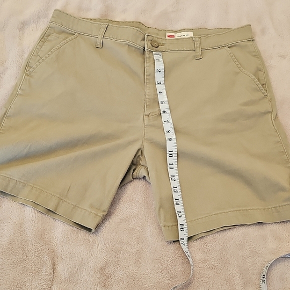 Wrangler Men's Khaki Shorts Size 36 - Picture 9 of 12